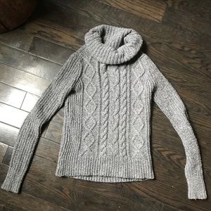 🎀 2/$40 Abercrombie & Fitch | Sweater